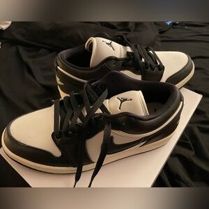 AJ1 low se sail black off white